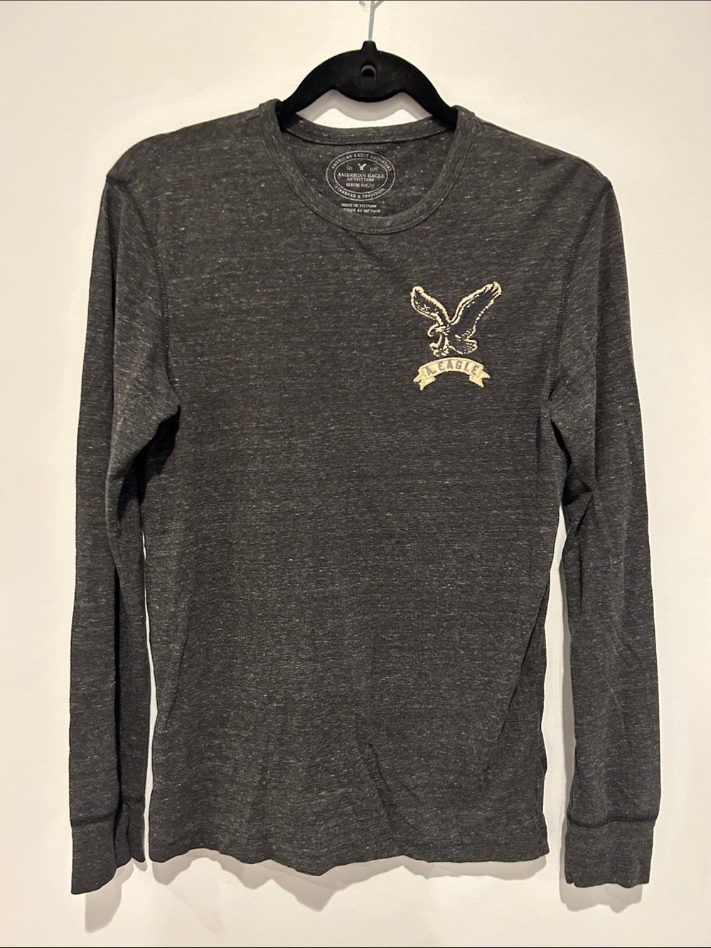 American Eagle Outfitters Men’s Charcoal Long-Sleeve Crew Neck Shirt